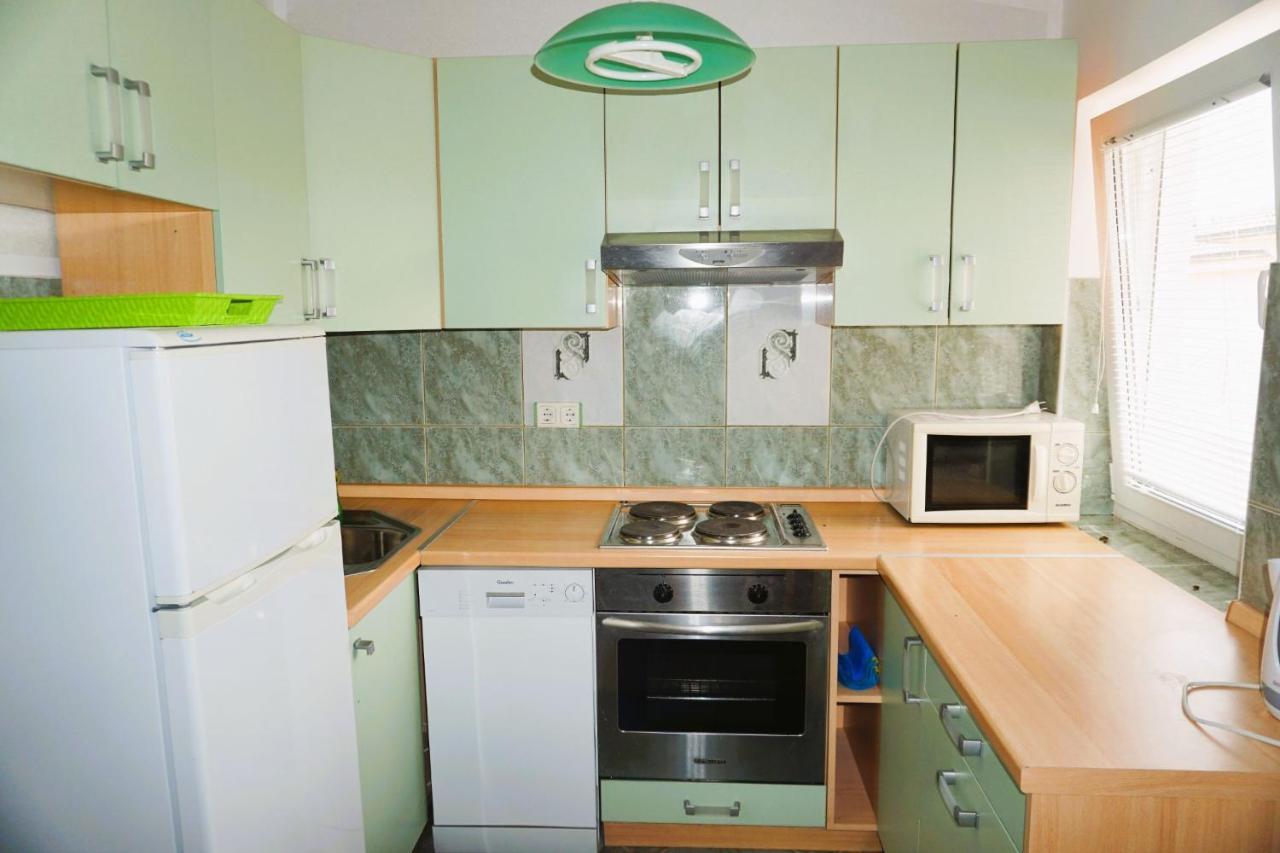 Villa Latina With 6 Apartments And A Shared Pool Вир Екстер'єр фото