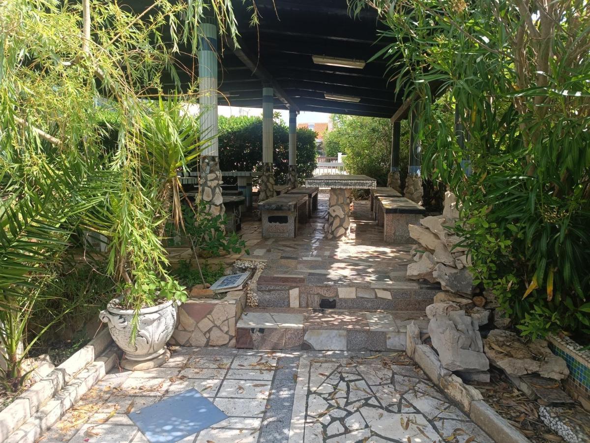 Villa Latina With 6 Apartments And A Shared Pool Вир Екстер'єр фото